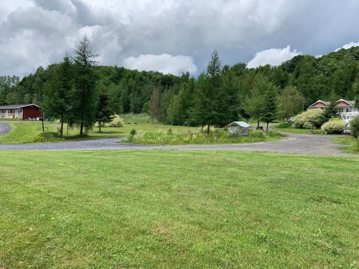 Motel & Chalets --Shefford-Waterloo- Habitation Forest מראה חיצוני תמונה
