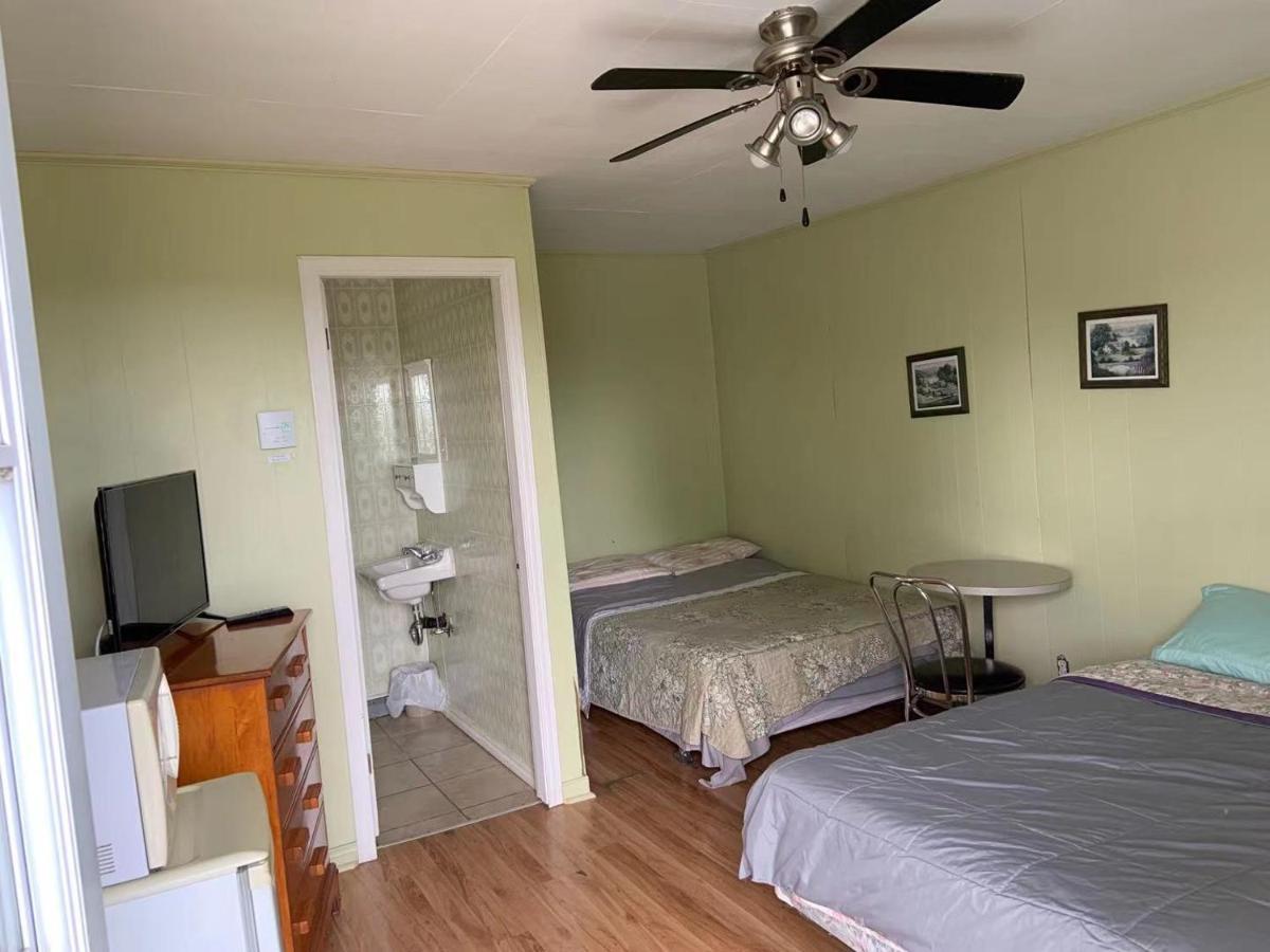 Motel & Chalets --Shefford-Waterloo- Habitation Forest מראה חיצוני תמונה
