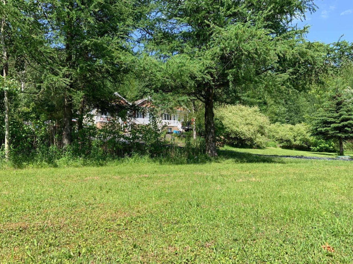 Motel & Chalets --Shefford-Waterloo- Habitation Forest מראה חיצוני תמונה