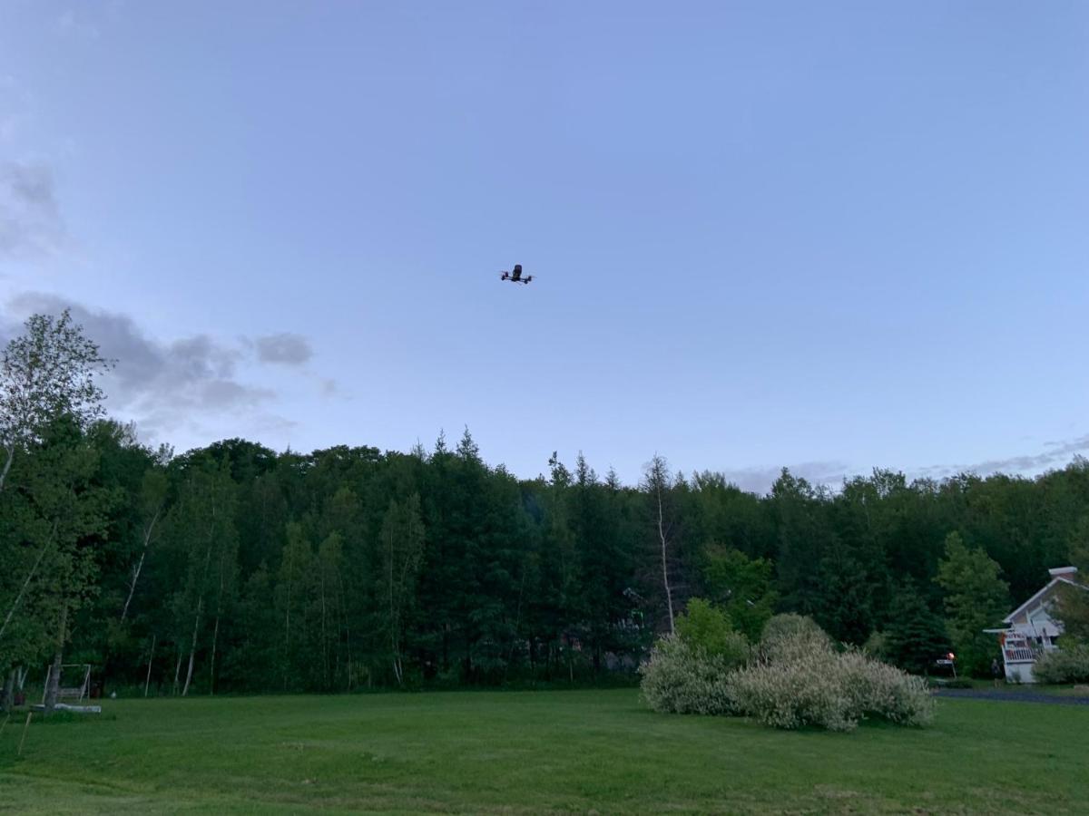 Motel & Chalets --Shefford-Waterloo- Habitation Forest מראה חיצוני תמונה
