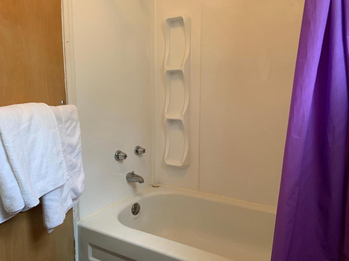 Motel & Chalets --Shefford-Waterloo- Habitation Forest מראה חיצוני תמונה