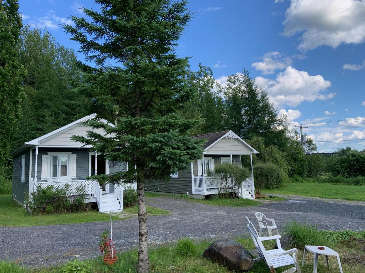 Motel & Chalets --Shefford-Waterloo- Habitation Forest מראה חיצוני תמונה