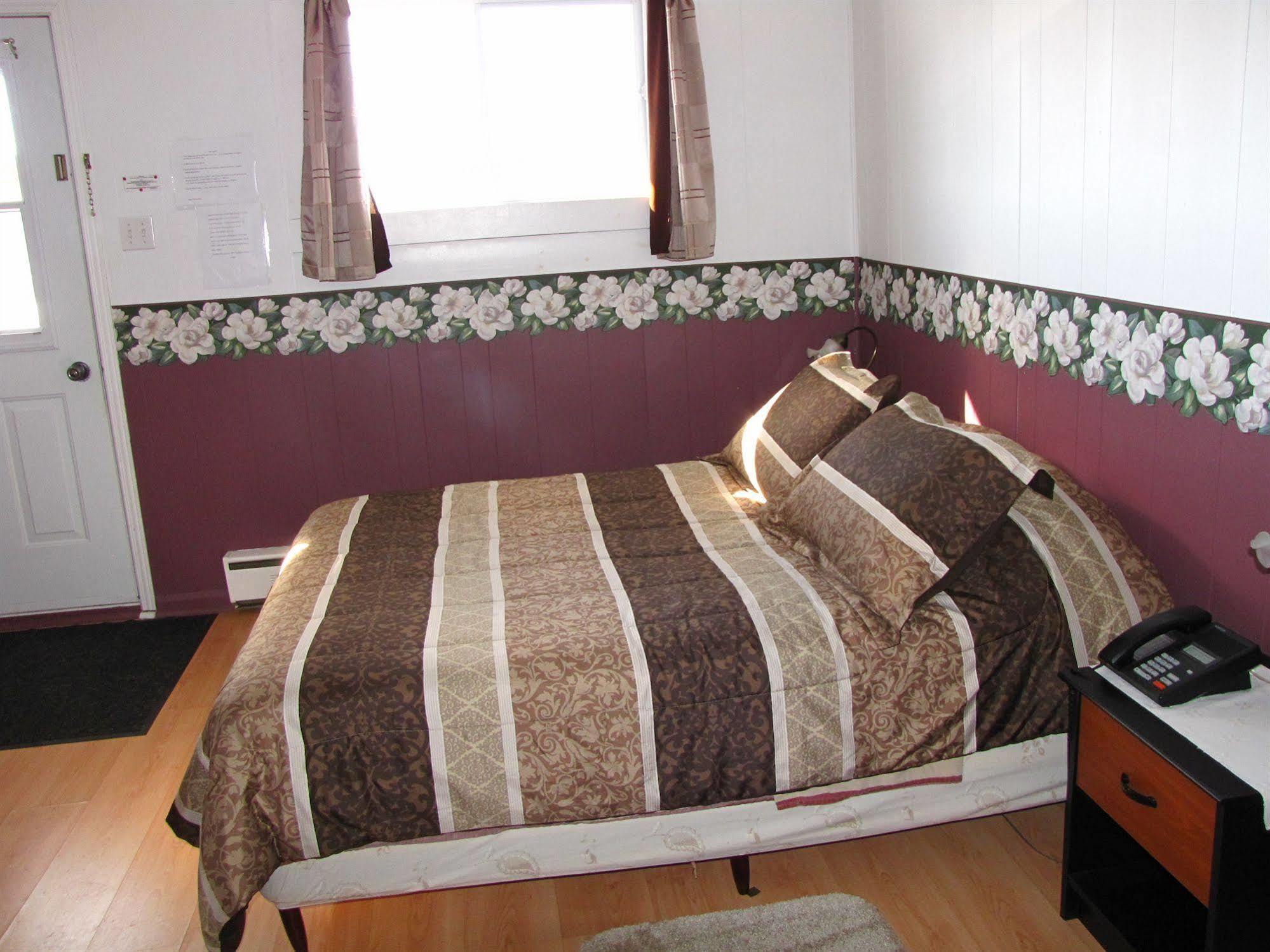 Motel & Chalets --Shefford-Waterloo- Habitation Forest מראה חיצוני תמונה